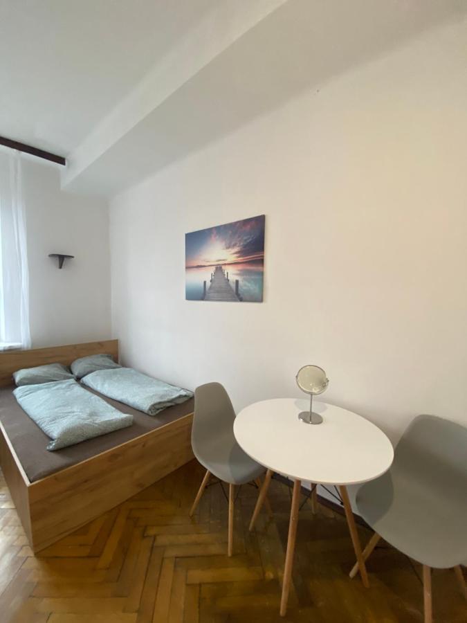 Classy Rooms In Old Town Krakkó Kültér fotó